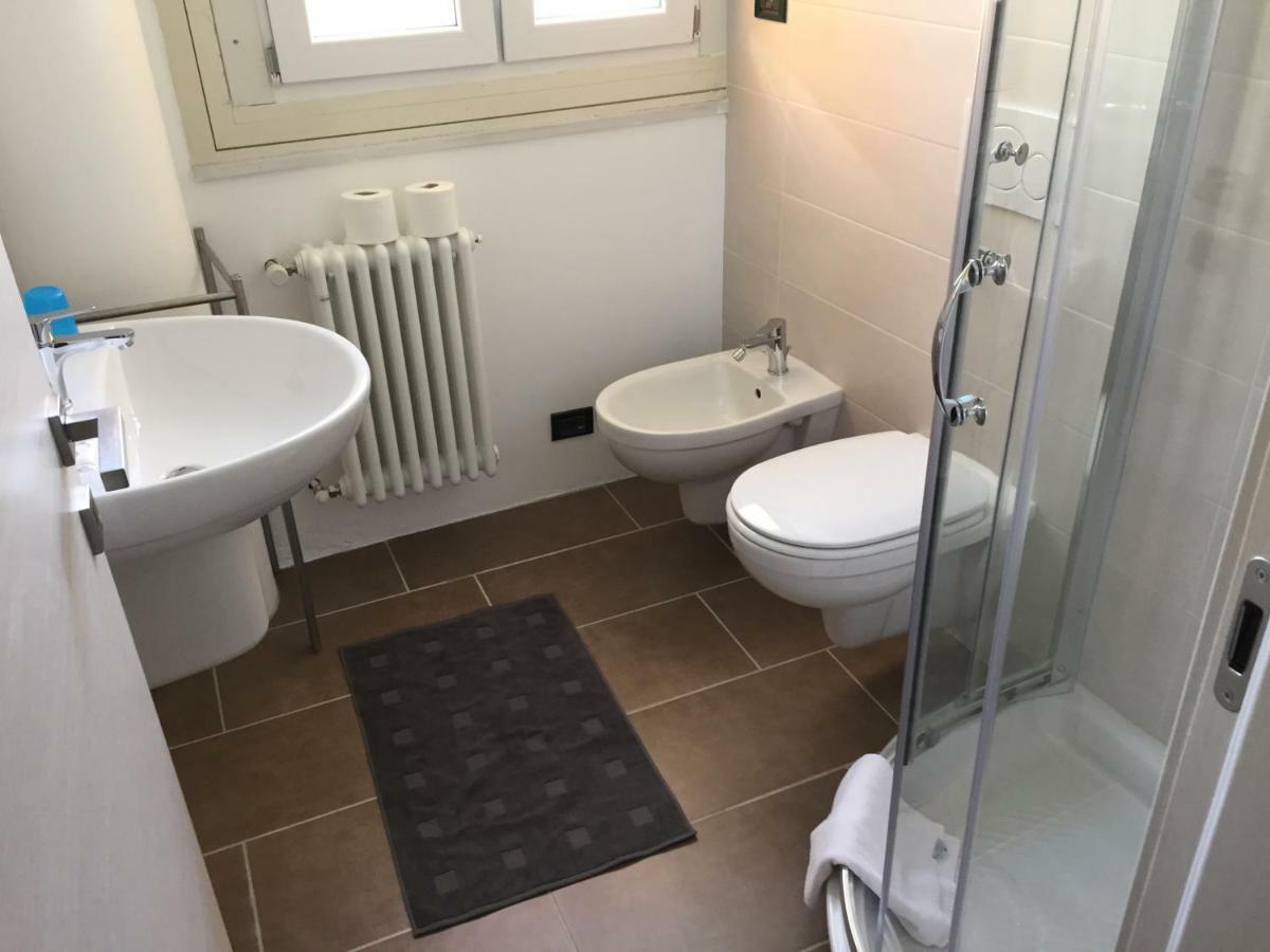 Casa Aurora Self Catering Studio Como Vacanze エクステリア 写真